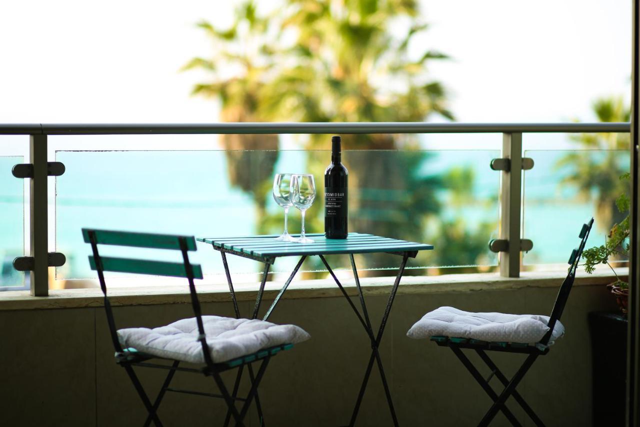 Sea View Apartment Prime Location On The Beach Tel Aviv Exterior photo